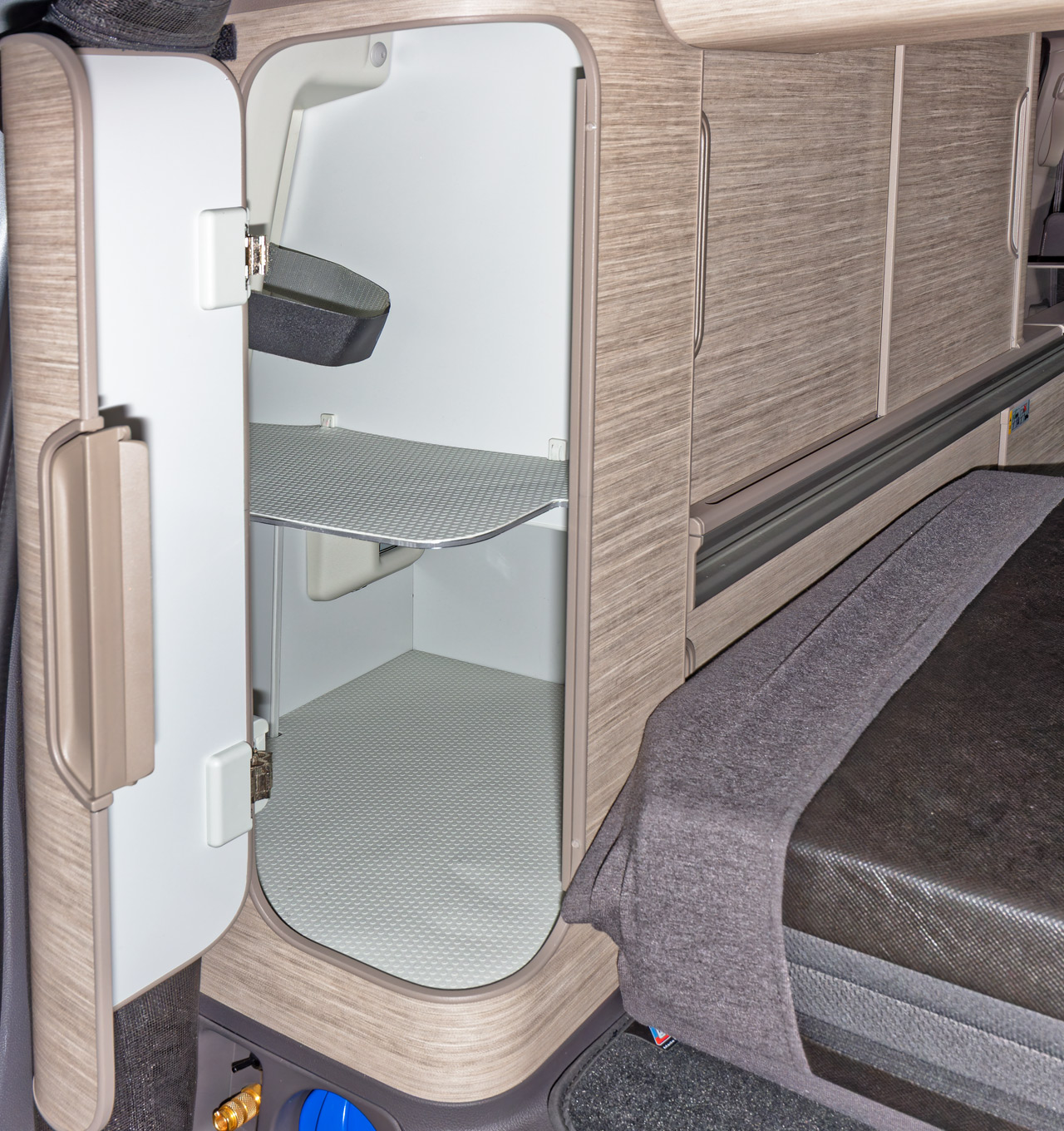 Antirutsch-/Schutzmatten für Schrankgefache VW T7 California Ocean / Coast