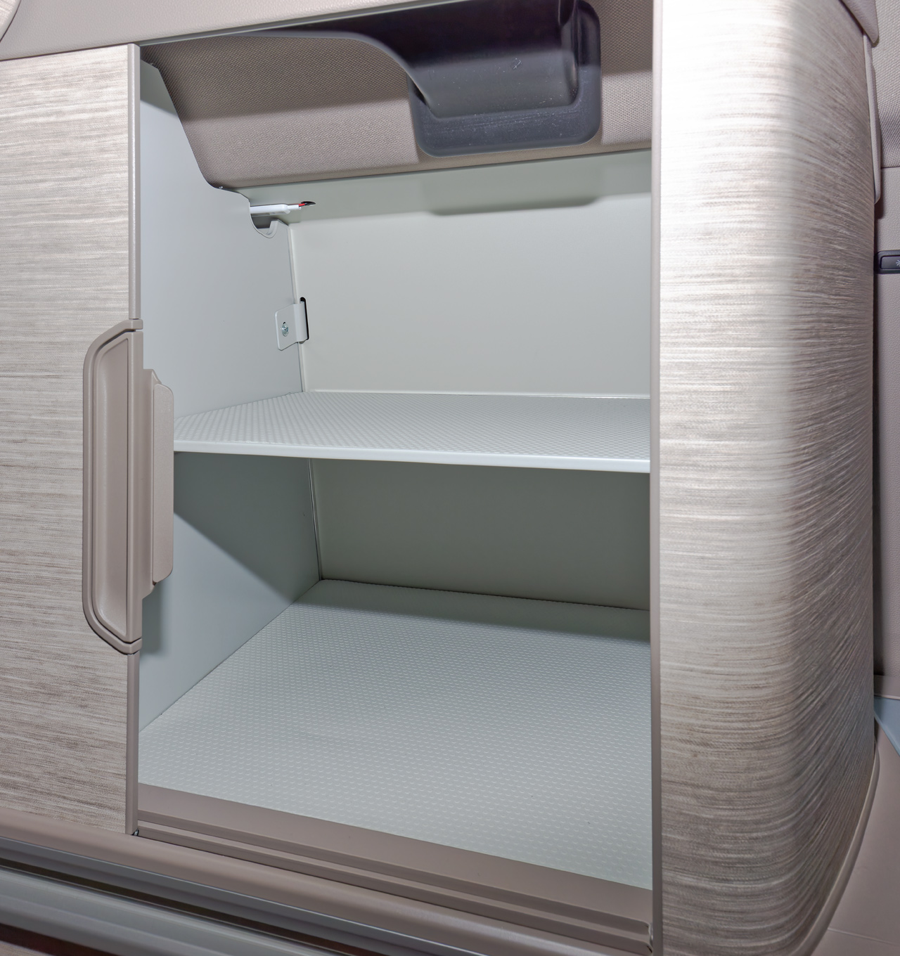 Antirutsch-/Schutzmatten für Schrankgefache VW T7 California Ocean / Coast - Image 4
