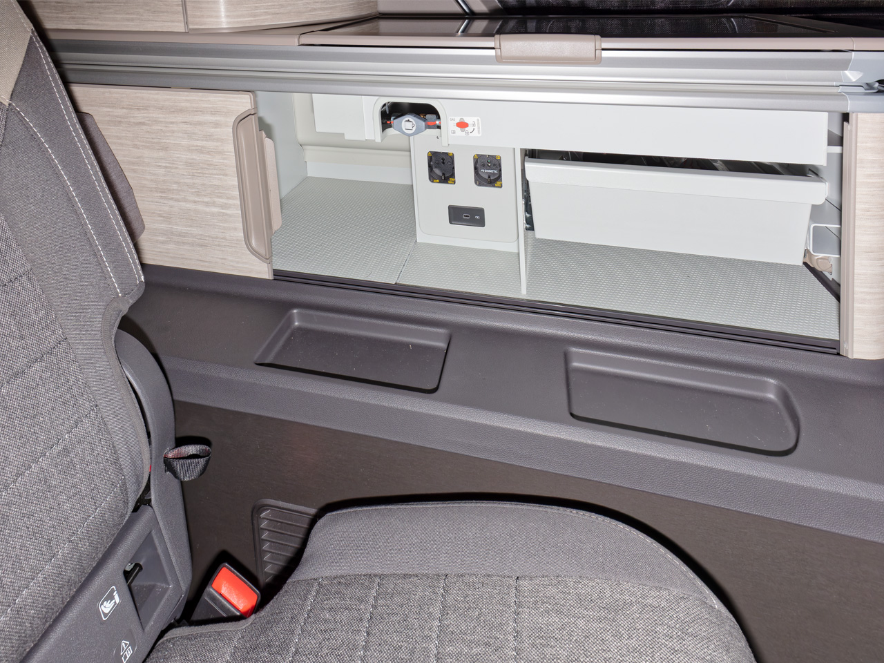 Antirutsch-/Schutzmatten für Schrankgefache VW T7 California Ocean / Coast - Image 5